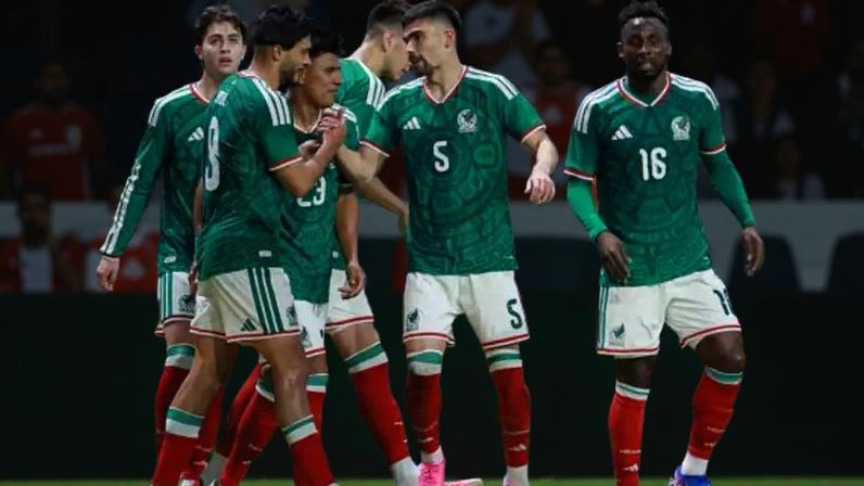 México vira sobre Sérvia e goleia com gols contra bizarros
