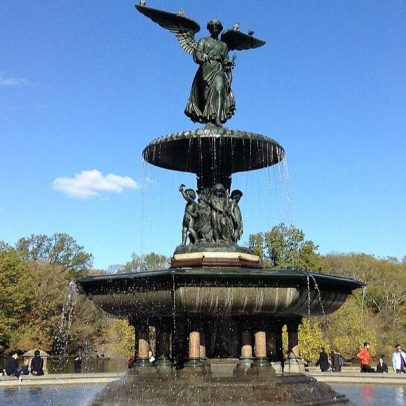Fonte Bethesda, imponente e ornamental, em Central Park