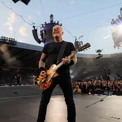 Metallica em show com pirotecnia intensa e cover de Proclaimers