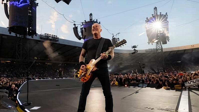 ‘Vital and dramatic’ … Metallica’s James Hetfield at Hampden Park.