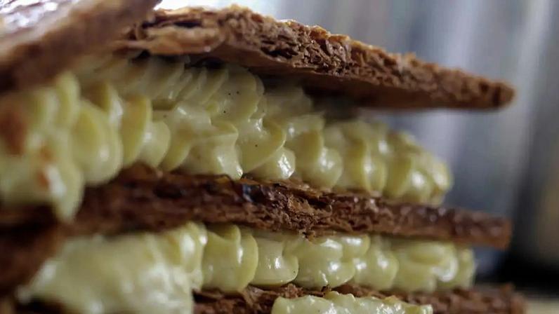 Mil-folhas: origem do clássico da confeitaria francesa