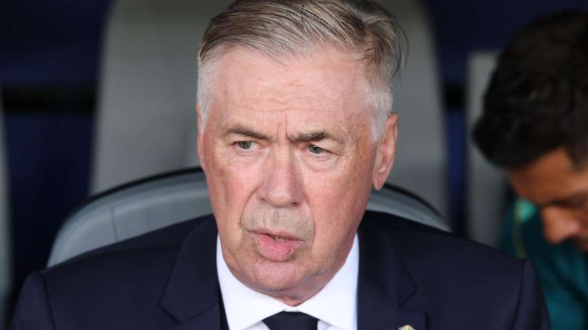 Carlo Ancelotti durante a estreia da Seleção contra Marrocos —