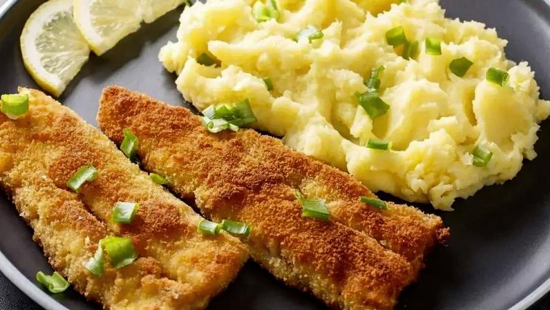 Esse purê é a pedida certa para deixar seus pratos com peixe ainda mais especiais. /