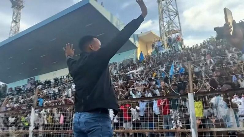 Trump alega ligação de árbitro somali a terrorismo em caso de visto para Copa