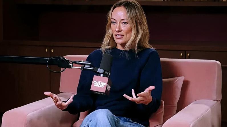 Olivia Wilde comenta relacionamento com Harry Styles.