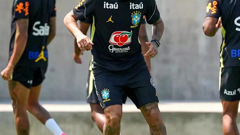 Neymar durante treinamento da Seleção Brasileira nos EUA