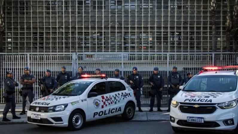 Esquema de segurança reforçado no Fórum de Guarulhos para o julgamento do 'caso Gritzbach'.