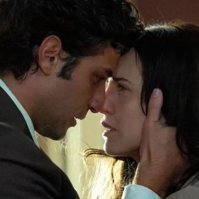 Romance de Adriana e Pedro sofre golpe em Quem Ama Cuida