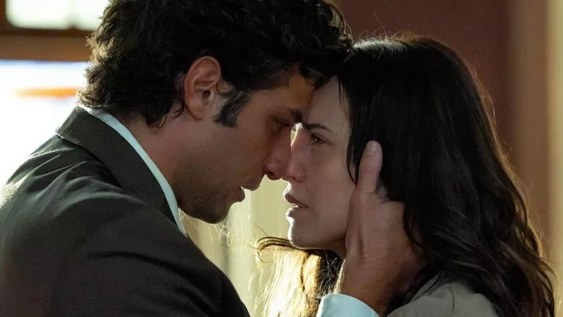Pilar ameaça a vida de Pedro e obriga Adriana a tomar uma decisão dolorosa em Quem Ama Cuida