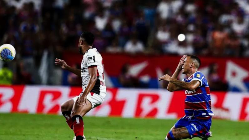 Vitória vence Fortaleza virada e assume vantagem na final da Copa do Nordeste