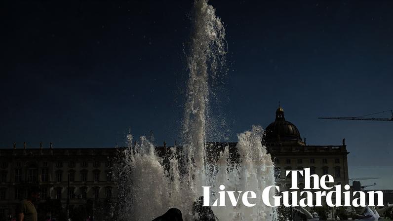 People seek relief as heatwave grips Berlin over the weekend.