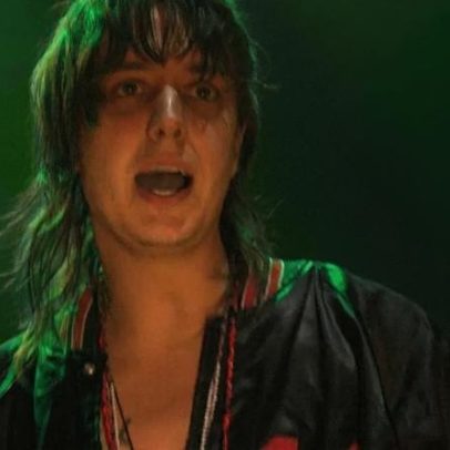 The Strokes tocam "Heaven" e realizam sonho de Julian Casablancas