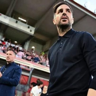 Imprensa aponta Fabregas como próximo técnico do Barcelona