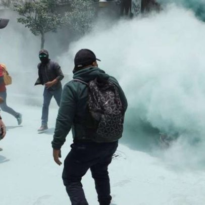 Protestos violentos marcam vésperas da Copa no México