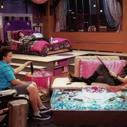 8 quartos inesquecíveis de séries icônicas que você já quis copiar