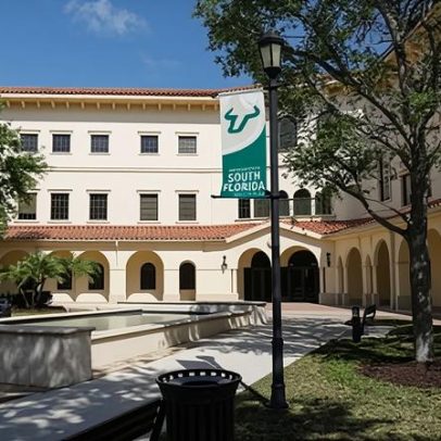 Faculdade da Flórida sob ação de DeSantis busca triplicar de tamanho