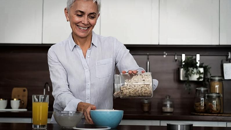 Alguns alimentos podem ser verdadeiros aliados na preservação da massa muscular e da força ao longo do envelhecimento