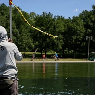 Trump afirma vandalismo na piscina refletora de Washington, DC