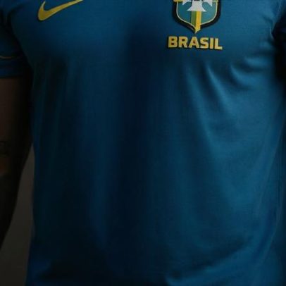 Neymar homenageia filhos com chuteiras antes de jogo decisivo contra Japão