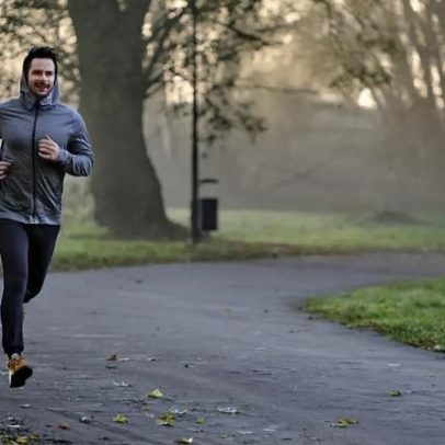 Correr no frio com segurança e conforto: dicas essenciais