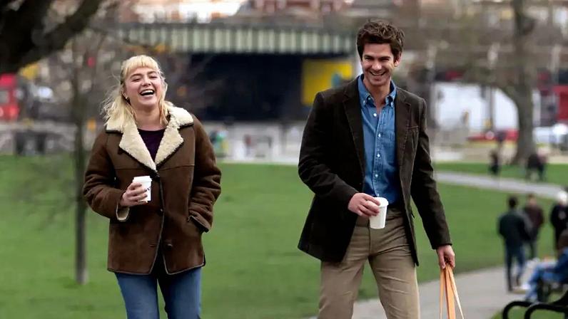 Florence Pugh e Andrew Garfield protagonizam romance exibido na Sessão da Tarde