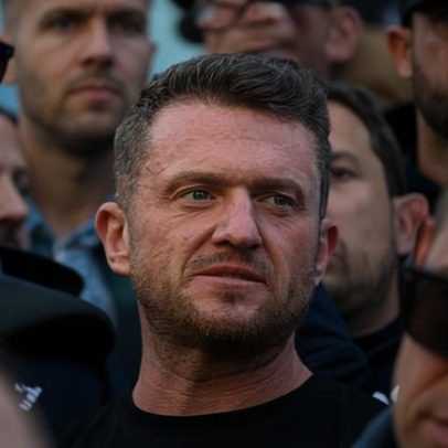 Tommy Robinson encontra o pai de Elon Musk em Moscou