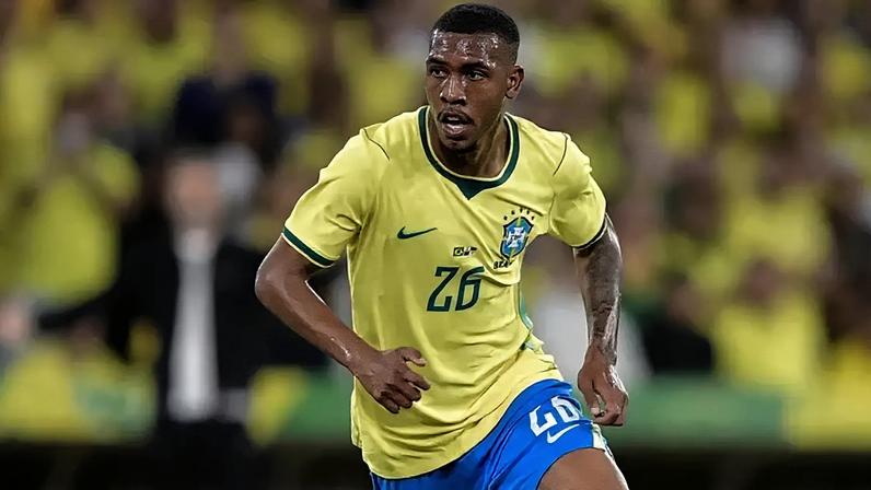 Rayan será titular no lugar de Raphinha no jogo contra a Escócia.