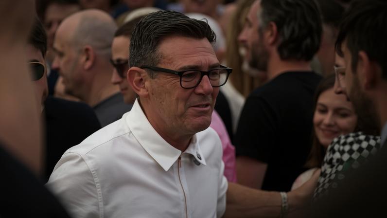 Andy Burnham disputa liderança do Labour e premiê do Reino Unido