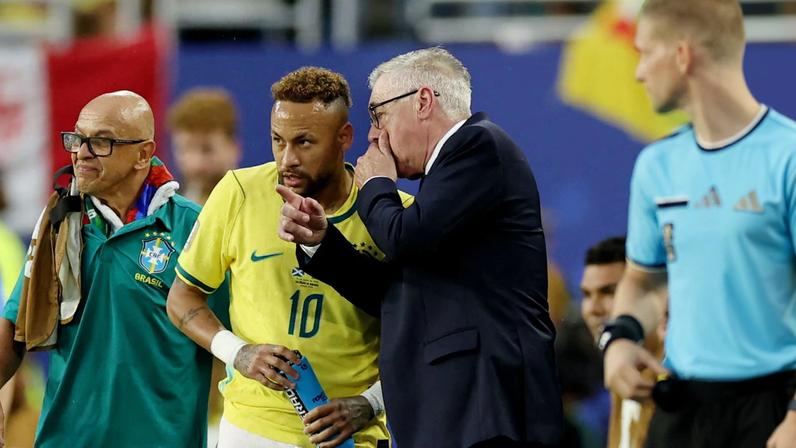 Ancelotti comemora retorno de Neymar e valoriza Copa de Vini Jr.