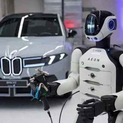 BMW testa robôs humanoides em Leipzig para montar baterias
