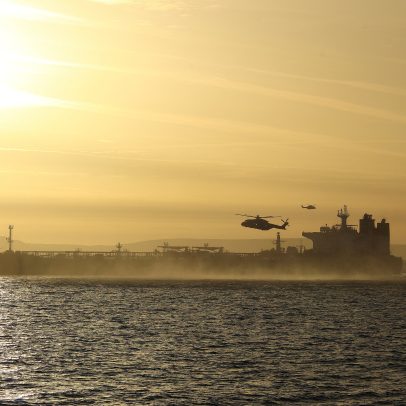 Forças britânicas interceptam petroleiro fantasma russo no Canal da Mancha