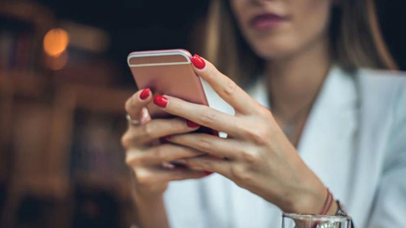 Notificações constantes reduzem sua atenção profunda. (Foto: Getty Images via Canva)