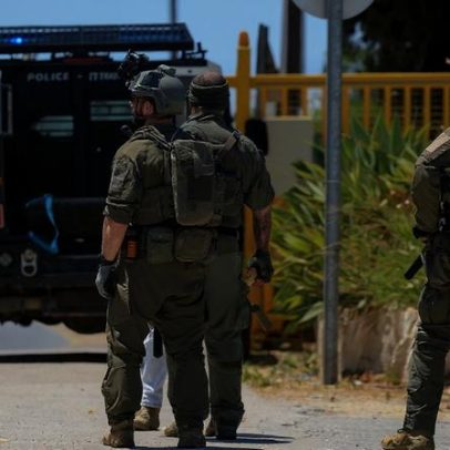 Tiroteio perto da Cisjordânia deixa um morto e cinco feridos, diz resgate