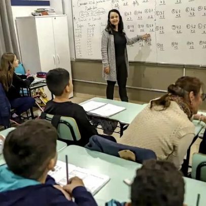 Lei estabelece piso salarial de R$ 5.130,63 para professores da educação básica