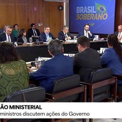 Integrantes do governo participam de reunião ministerial com Lula
