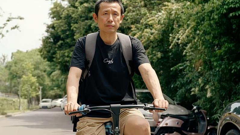 Entregar pacotes em Pequim, vida sombria na gig economy da China