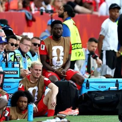 Alphonso Davies retorna e Canadá encara o Catar