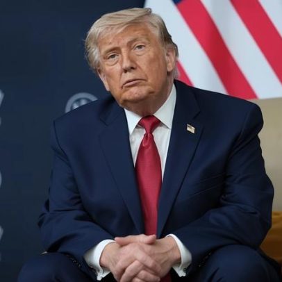 Trump volta a focar na Ucrânia após irritação com Irã, diz podcast