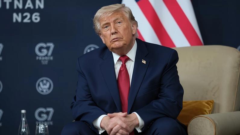 Trump volta a focar na Ucrânia após irritação com Irã, diz podcast