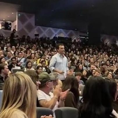 Espectador sobe ao palco e faz apresentação durante La La Land em Sydney