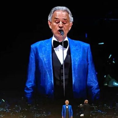 Andrea Bocelli abre show da contagem regressiva da Copa do Mundo