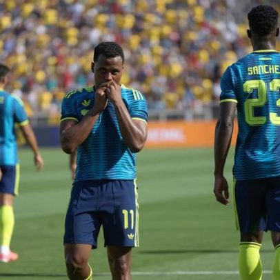 Após rejeições no México, Arias retorna à Colômbia para estreia na Copa