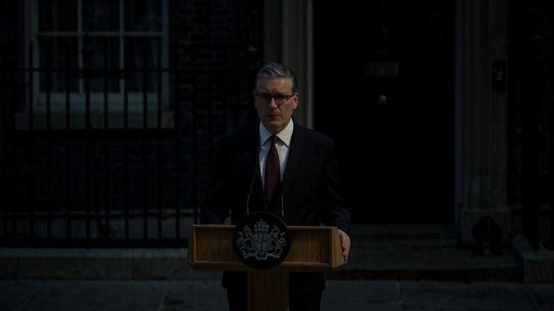 Keir Starmer deixa o cargo de premiê; próximos passos na política britânica