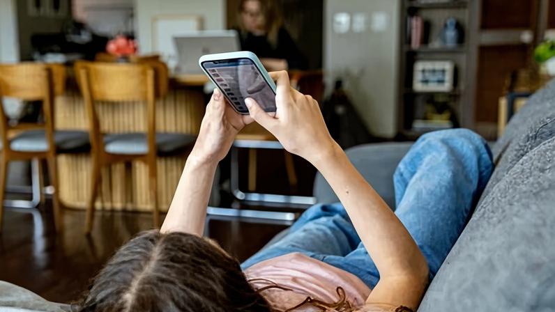 Regulamentação das big tech no Reino Unido avança na proteção infantil