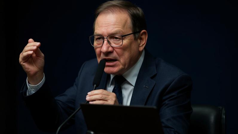 O presidente do Banco de Brasília (BRB), Nelson Antônio de Souza, afirmou nesta terça-feira, 9, que a instituição foi a maior vítima da fraude do Banco Master e que um aporte de R$ 8,8 bilhões levará o BRB a ter um lucro superior a R$ 1 bilhão a partir de 2028.