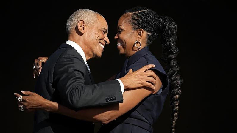 Barack e Michelle Obama refletiram sobre o casamento e mostraram como apoio e admiração ajudam a fortalecer as relações