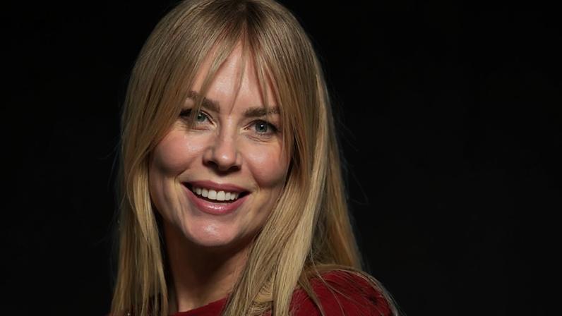 Nicole Kidman revelou que acorda às 3 da manhã para escrever pensamentos e sonhos; entenda como a madrugada estimula a criatividade