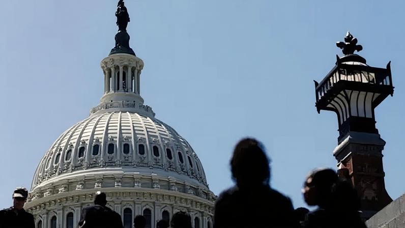 EPA Members of the public walk past the US Capitol in Washington, DC, USA, 04 June 2026