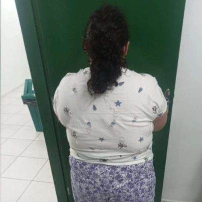 Mulher adulta que fingia ter 12 anos é presa após adoção em SC