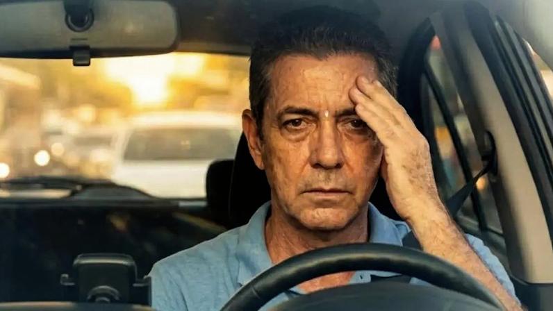 Dirigir com enxaqueca / SaúdeLab